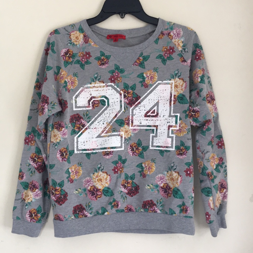FLORAL SWEATER
